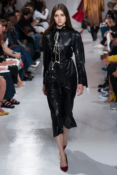 Look 38